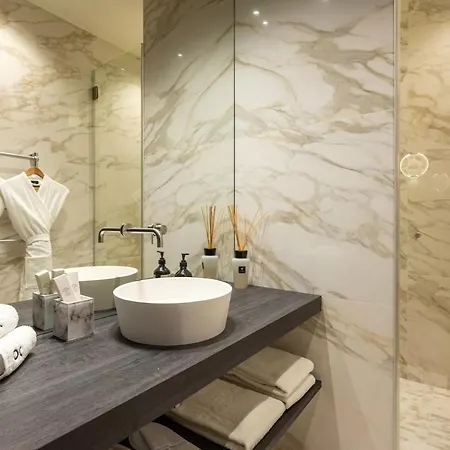 Flat Apartment *